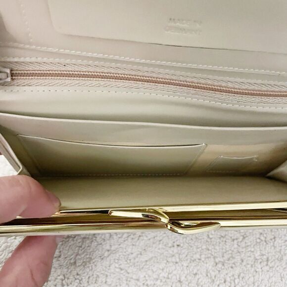 Topstyle Cream Tooled Leather Wallet Germany Floral Embossed Accordion Old Money - Picture 5 of 12